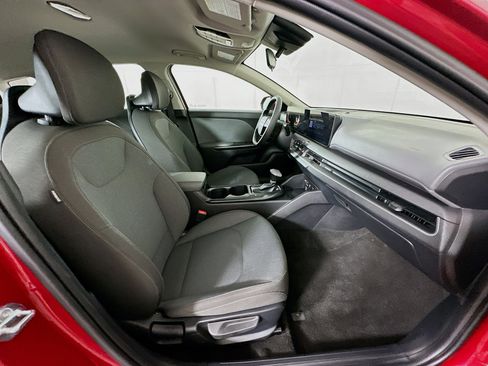 Used 2025 Kia K4 LXS FWD image 29