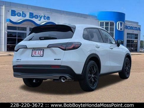 New 2026 Honda HR-V LX image 5