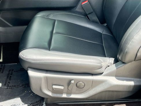 Used 2023 Ford Expedition XLT AWD/4WD image 19