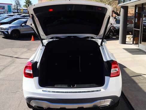 Used 2020 Mercedes-Benz GLA 250 image 21