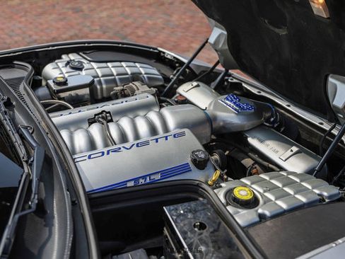 Used 2003 Chevrolet Corvette Coupe RWD image 20