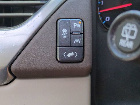 Used 2020 Chevrolet Tahoe LT RWD image 24