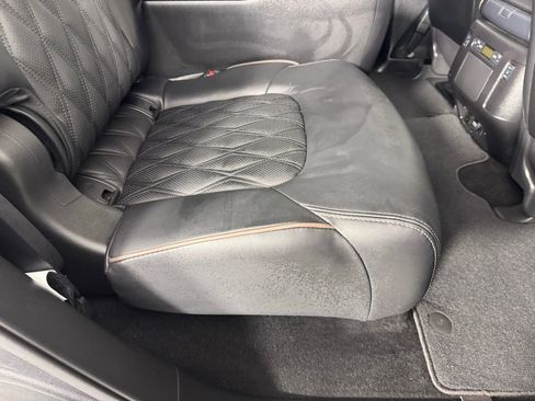 Used 2024 Nissan Armada Platinum w/ Captain's Chairs Package image 33