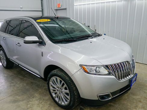 Used 2014 Lincoln MKX AWD w/ Equipment Group 102A image 1