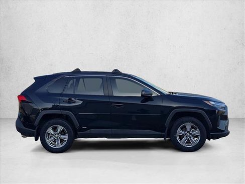 Used 2025 Toyota RAV4 LE AWD/4WD image 4