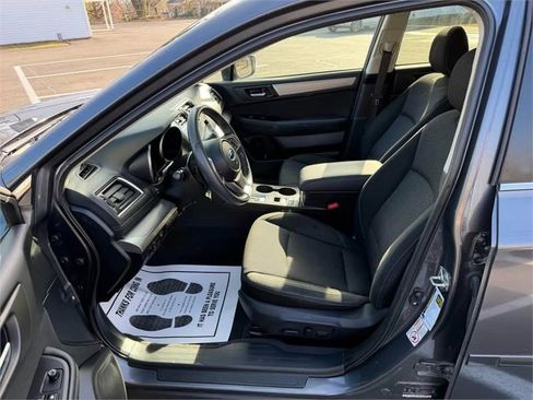 Used 2018 Subaru Outback 2.5i Premium image 8