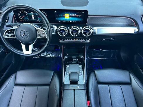 Used 2021 Mercedes-Benz GLB 250 4MATIC image 16