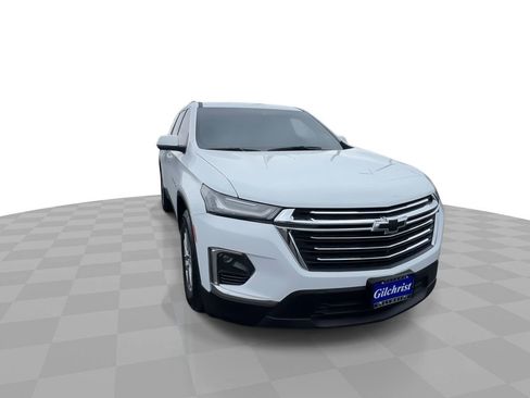 Used 2023 Chevrolet Traverse LT w/ Rear Camera Mirror Package AWD/4WD image 2