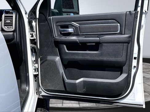 Certified 2026 RAM 2500 Big Horn AWD/4WD image 15