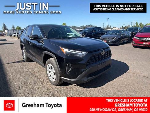 Used 2023 Toyota RAV4 LE AWD/4WD image 1