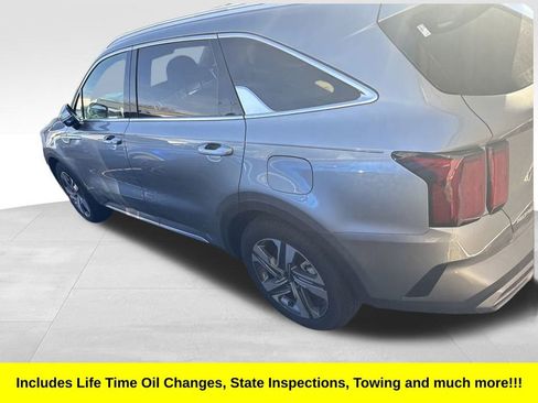 Certified 2023 Kia Sorento SX Prestige image 3