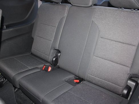 Used 2024 Chevrolet Traverse LS image 6