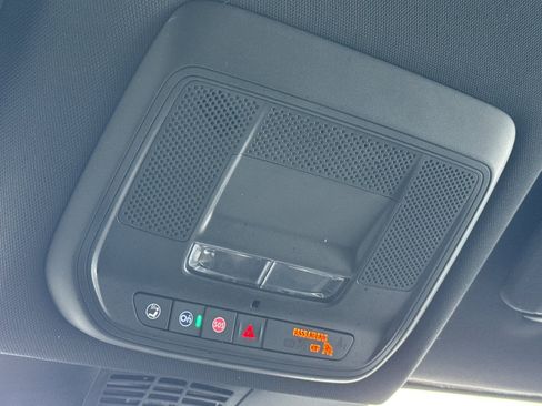 Used 2024 Chevrolet Blazer EV LT image 25