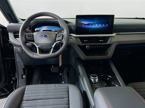 New 2026 Ford Explorer ST-Line w/ ST-Line Street Pack AWD/4WD image 28