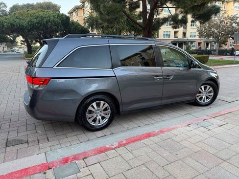 Used 2016 Honda Odyssey SE image 8