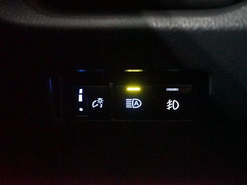 Certified 2022 Toyota RAV4 LE image 22