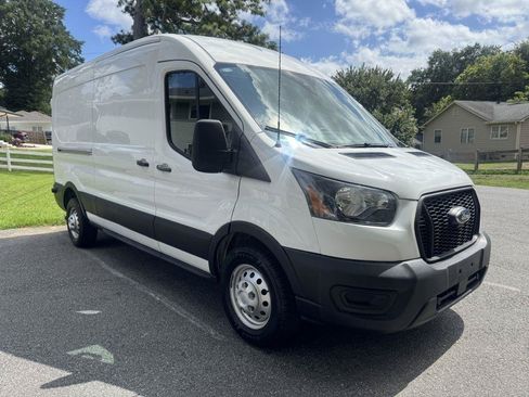Used 2024 Ford Transit 250 148 Medium Roof AWD image 2