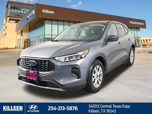 Used 2025 Ford Escape Active FWD image 3