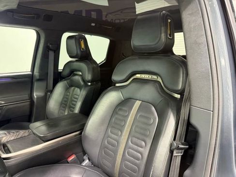 Used 2022 Rivian R1T Launch Edition image 22