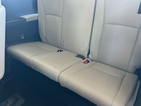 Certified 2025 Toyota Grand Highlander AWD image 19