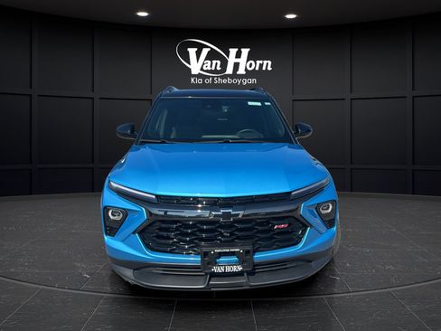 Used 2025 Chevrolet TrailBlazer RS w/ Convenience Package FWD image 2