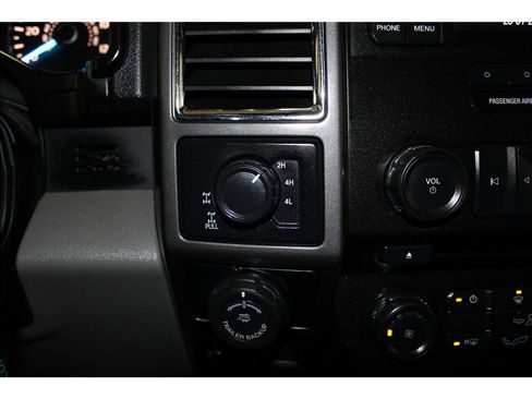 Used 2016 Ford F150 XLT w/ Trailer Tow Package image 30