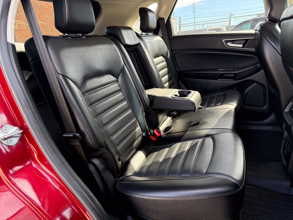Used 2018 Ford Edge SEL w/ Equipment Group 201A AWD/4WD image 23