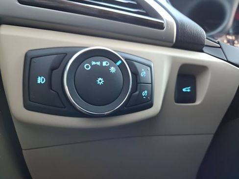 Used 2015 Ford Fusion SE w/ Equipment Group 202A image 25