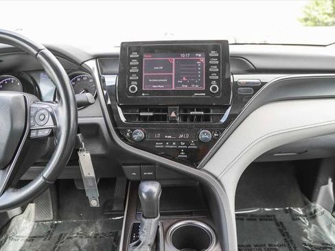 Certified 2022 Toyota Camry SE FWD image 13