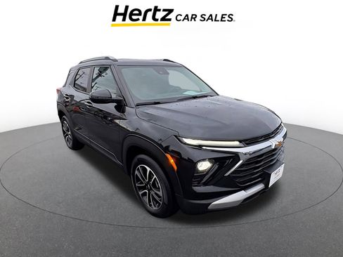 Used 2025 Chevrolet TrailBlazer LT image 1