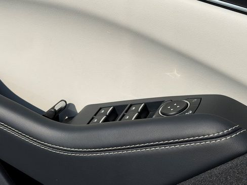 Used 2025 Ford Mustang Mach-E Premium AWD/4WD image 39