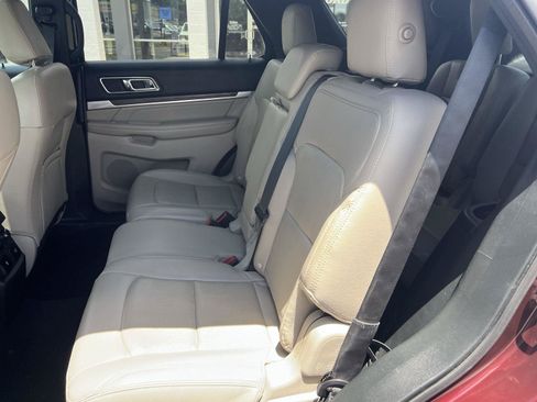 Certified 2019 Ford Explorer Limited w/ Ford Safe & Smart Package AWD/4WD image 8