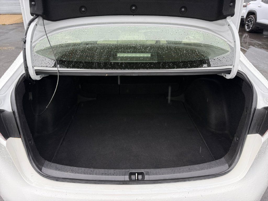 Used 2023 Toyota Corolla LE FWD image 22