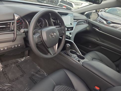 Used 2023 Toyota Camry SE w/ Cold Weather Package AWD/4WD image 15
