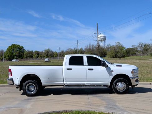 Used 2024 RAM 3500 Tradesman w/ Chrome Appearance Group image 9