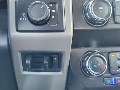 Used 2019 Ford F250 Lariat w/ Chrome Package AWD/4WD image 28