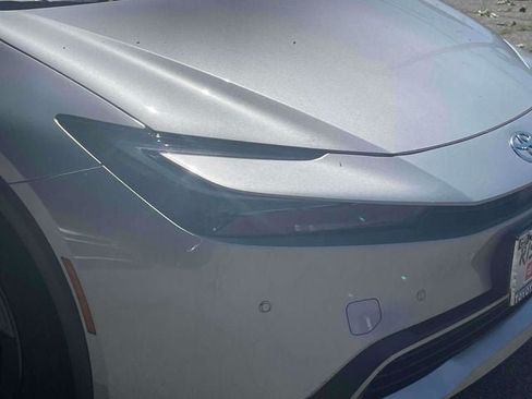 Certified 2025 Toyota Prius Plug-In Hybrid FWD image 12