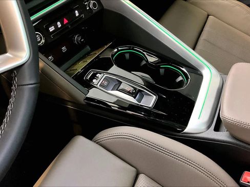 Used 2025 Audi Q5 Premium Plus image 17