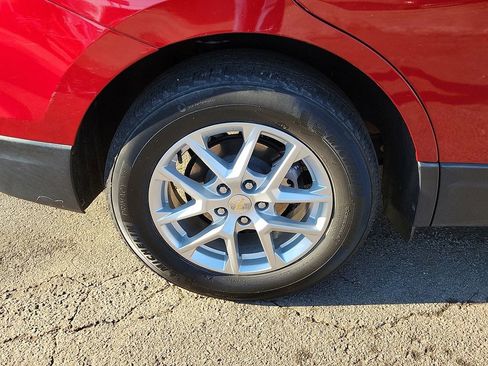 Used 2023 Chevrolet Equinox LT w/ LPO, Floor Liner Package image 7