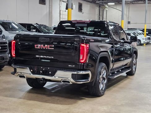 Used 2023 GMC Sierra 1500 SLT AWD/4WD image 9