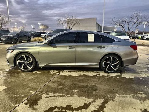 Used 2022 Honda Accord Sport image 3