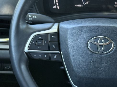 Used 2024 Toyota Grand Highlander AWD Hybrid image 14