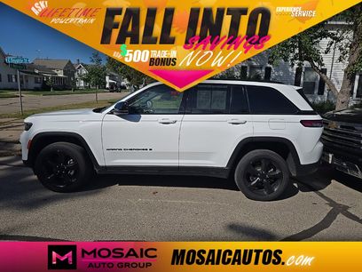 Used 2024 Jeep Grand Cherokee Altitude