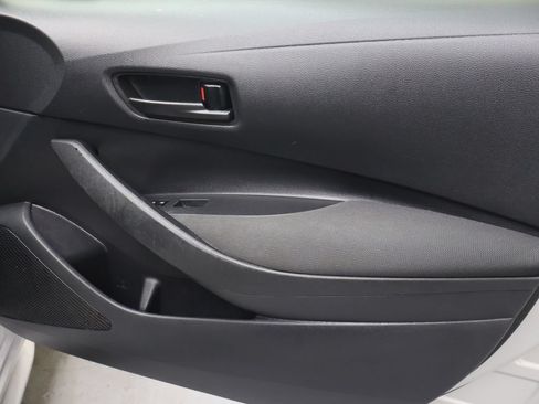 Used 2022 Toyota Corolla LE FWD image 11