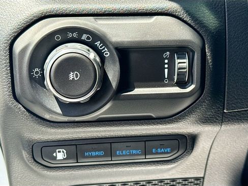 Used 2023 Jeep Wrangler Unlimited Rubicon 4xe AWD/4WD image 11