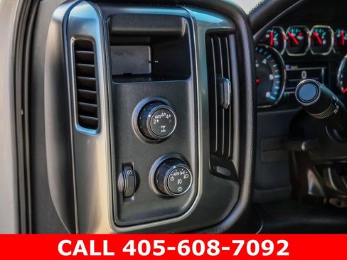 Used 2018 Chevrolet Silverado 1500 LT w/ Texas Edition AWD/4WD image 27