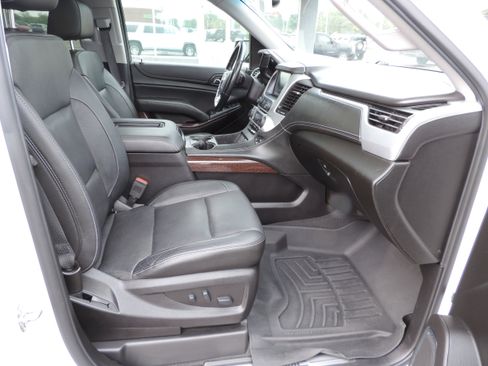 Used 2019 GMC Yukon XL SLT image 12