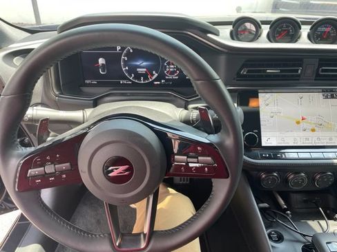 Used 2023 Nissan Z w/ Floor Mat Package (L93) RWD image 9