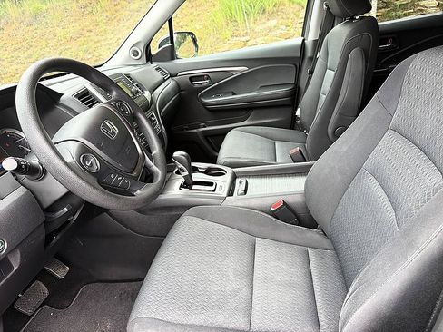 Used 2019 Honda Ridgeline Sport image 11