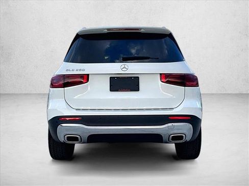 Used 2026 Mercedes-Benz GLB 250 image 4